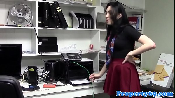 Stockinged realtor pussylicked before fucking